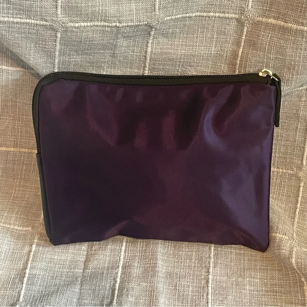 Tumi For Delta Airlines Amenity Toiletry Travel Zipper Bag Empty 6”x8” Purple
